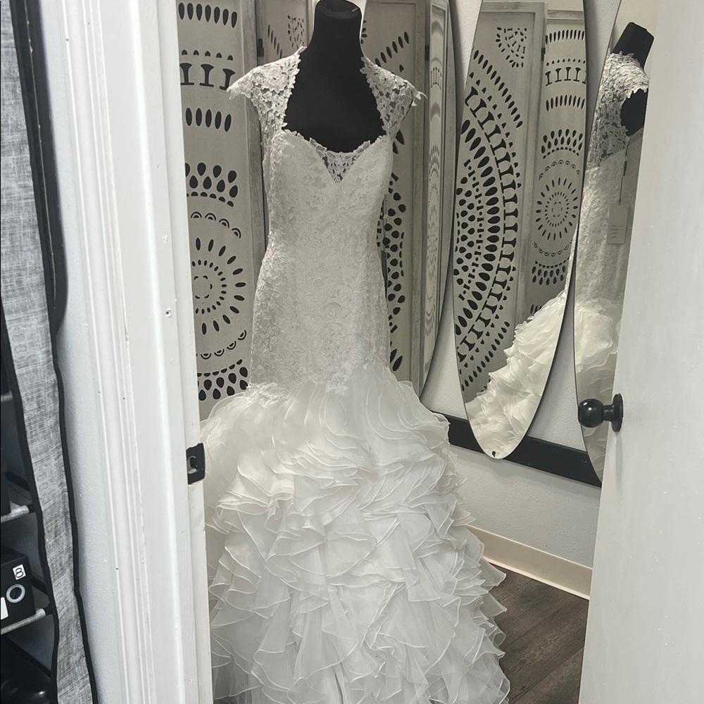 David Tutera Ivory Lace Wedding Dress